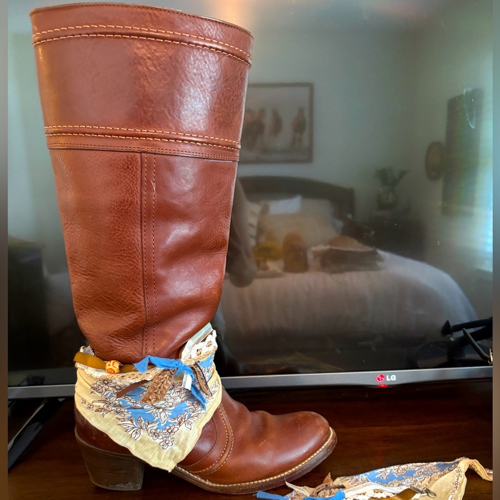 Cowgirl boot bracelets, rodeo boot belts, boot accessories